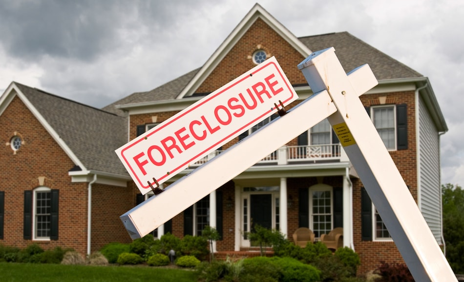 Should You Buy a Foreclosed Home