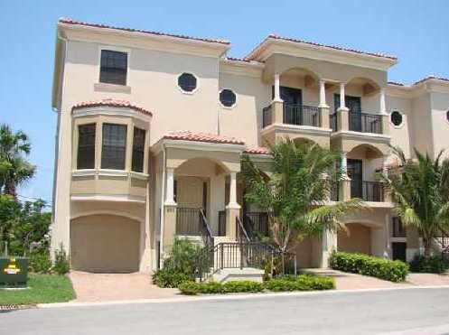 Casa Del Sol Townhomes For Sale in Tequesta, FL 