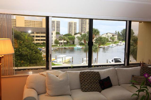 North Palm Beach Waterfront Condos For Sale 